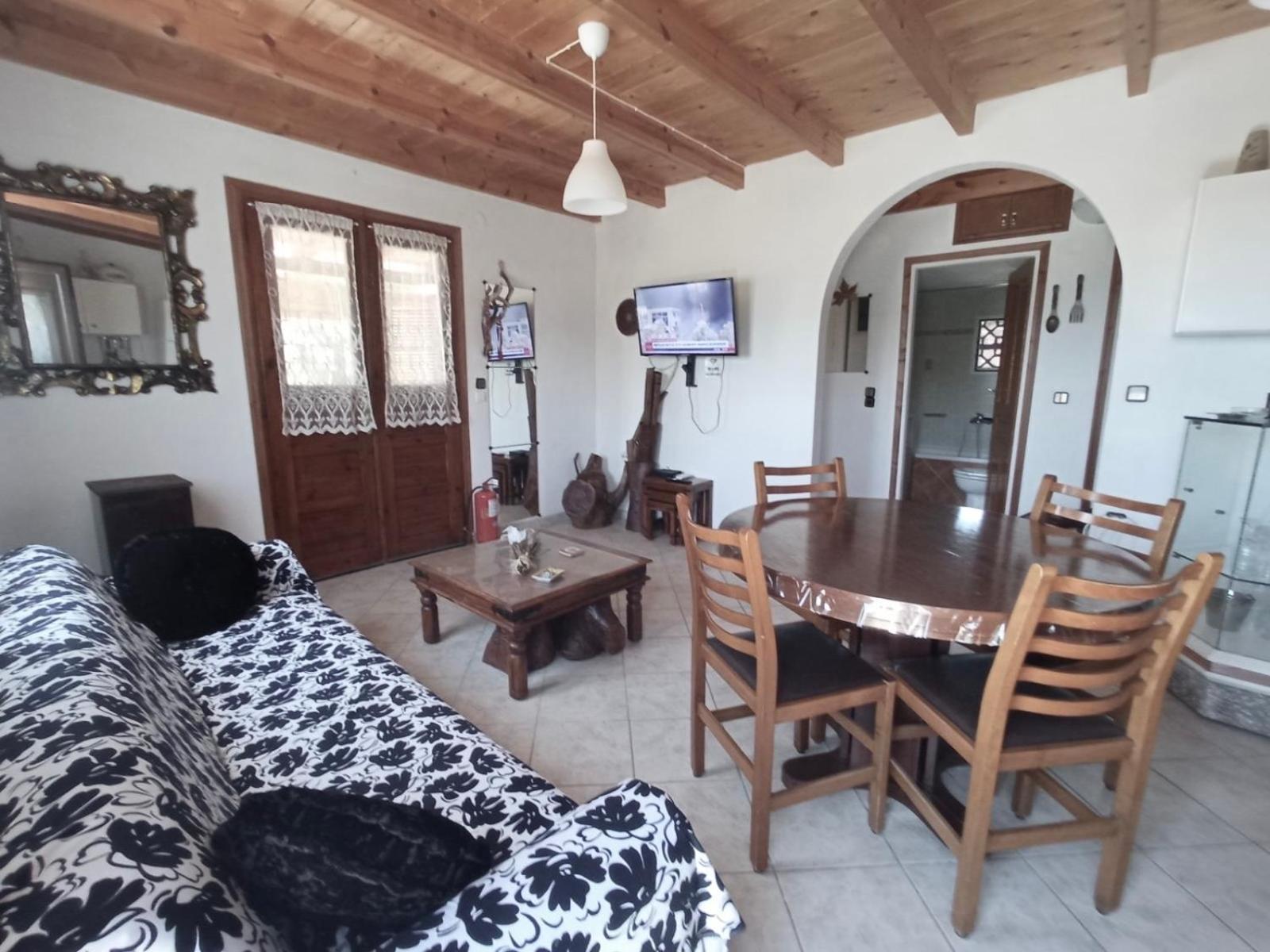 Marina House Next To Halikounas Beach 外观 照片